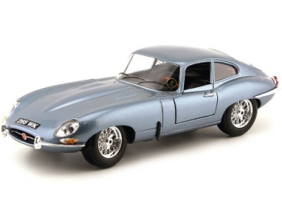 Коллекционная модель автомобиля Bburago 18-12044  1:18-Jaguar "E-type" coupe (1961) / Ягуар "Е" купе