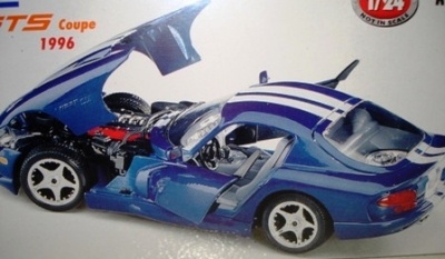 Модель автомобиля сборная 1:24 Dodge Viper GTS Coupe (Додж Вайпер GTS купе) Bburago 18-25023
