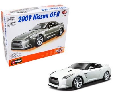 Bburago 18-15053 Сборная модель автомобиля 1:18 - Ниссан GT-R